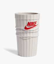 Load image into Gallery viewer, SOCK PLANTER WHITE / RED
